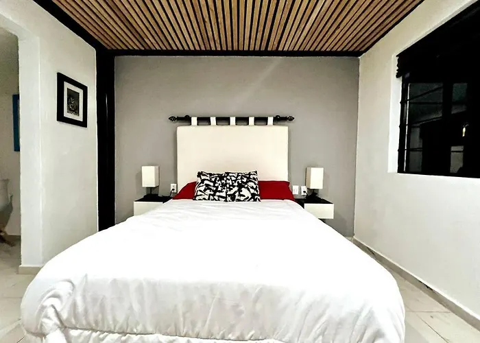 Maranello - Exclusive Suite In Guadalupe Inn - Hivenb