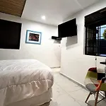 Maranello - Exclusive Suite In Guadalupe Inn - Hivenb
